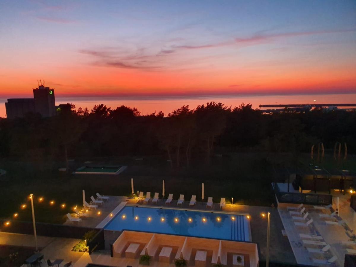 First Hotel Kokoloko Висбю Экстерьер фото