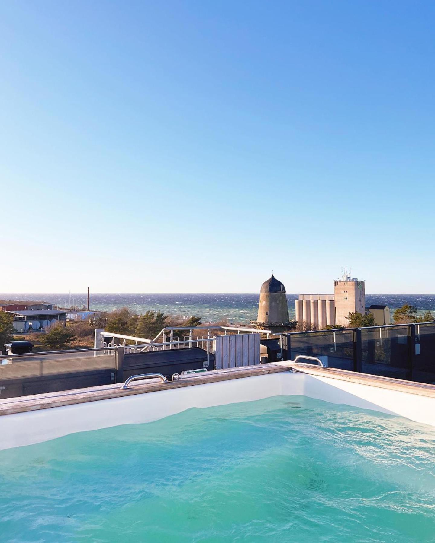 First Hotel Kokoloko Висбю Экстерьер фото