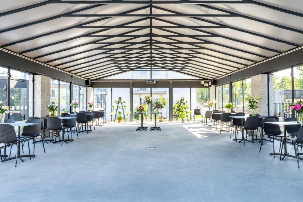 First Hotel Kokoloko Висбю Экстерьер фото